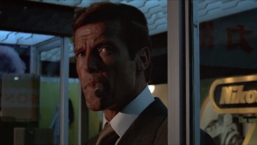 007: The Man With The Golden Gun - Điệp Viên 007: Sát Thủ Với Khẩu Súng Vàng - Hình 2